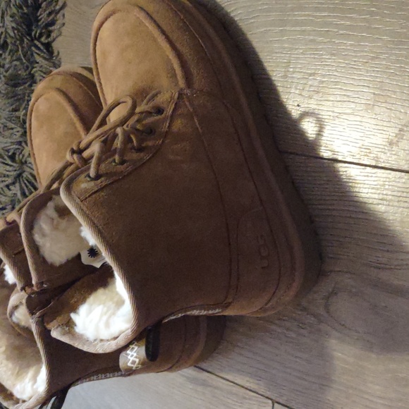 Boots - Picture 2 of 3